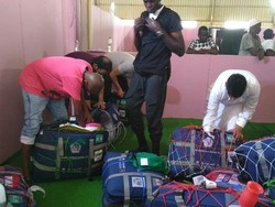 Disobek Paksa, Begini Jadinya Bila Nekat Bawa Zamzam di Koper