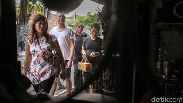Efek Asian Games, Pedagang Barang Antik Kebanjiran Pengunjung