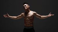 Kekar Banget! Ini Dia Tampilan Seksi Randy Pangalila Setelah Ikut MMA