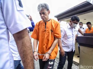Kasus Narkoba Fariz RM Ternyata Dalam Proses Sidang Kasus Narkoba Fariz RM Ternyata Dalam Proses Sidang
