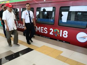 Video JK Naik LRT Tinjau Asian Games di Palembang