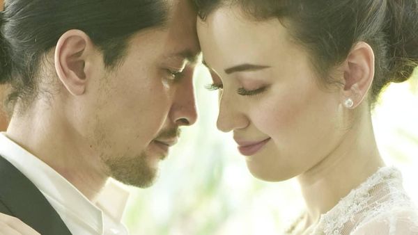 Senyum Bahagia Kimberly Ryder Resmi Nikah dengan Edward Akbar