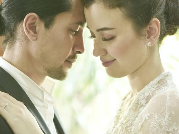 Senyum Bahagia Kimberly Ryder Resmi Nikah dengan Edward Akbar