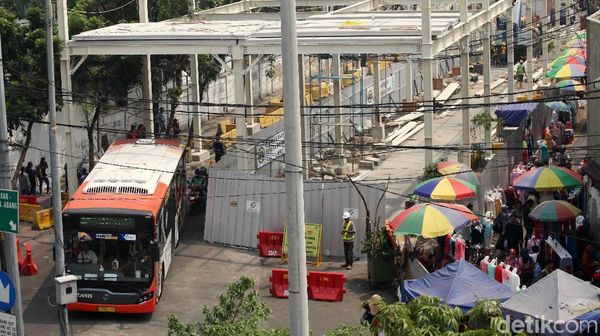 Skybridge Tanah Abang Mulai Dibangun