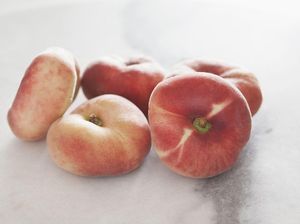 Ini Peach Donat yang Hits, Peach Bentuk Pipih Kayak Donat