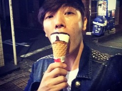 Kagumi Penampilan Dira Sugandi, Donghae SuJu Langsung Kirim DM di IG