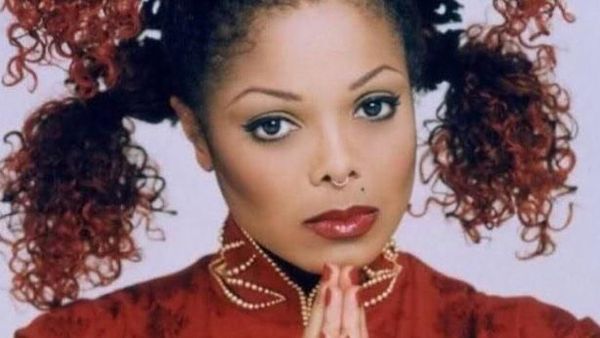 Kocak, Tampilan Jadul Para Artis dengan Alis Tipis Hingga Makeup Cemong