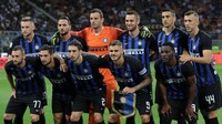 11. Inter Milan membelanjakan 748 juta euro (Rp 12,98 triliun) dalam bentuk biaya transfer pemain, klausul bonus tambahan, dan biaya peminjaman, pada periode 2010-2018. (Foto: Emilio Andreoli/Getty Images)