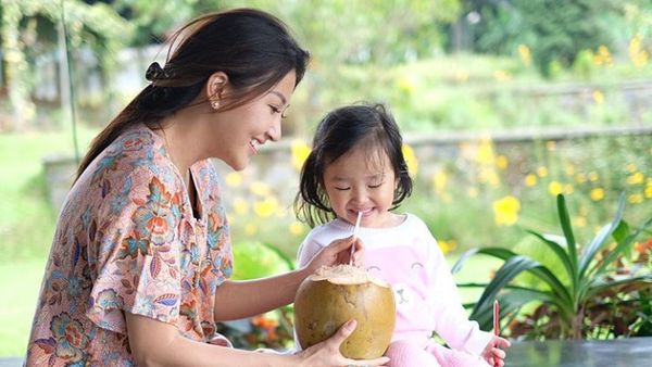 Bagi Sarwendah Bahagia Itu Sesederhana Aktivitas Bareng si Kecil