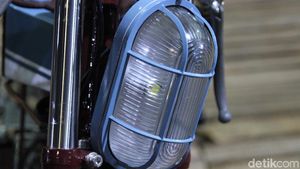 4 Motor dengan Lampu Unik