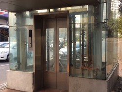 Pak Anies, Tolong Lift JPO Tosari Segera Diperbaiki!