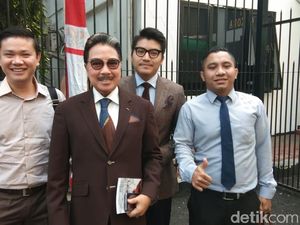 Sambangi Polda Metro, Hotma Sitompul Minta Richard Muljadi Direhab Sambangi Polda Metro, Hotma Sitompul Minta Richard Muljadi Direhab
