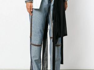Jeans Terbalik dengan Stocking Nyangkut Ini Dijual Rp 18 Juta Jeans Terbalik dengan Stocking Nyangkut Ini Dijual Rp 18 Juta