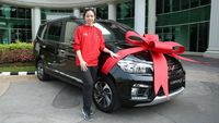 Mobil Baru Lindswell Kwok