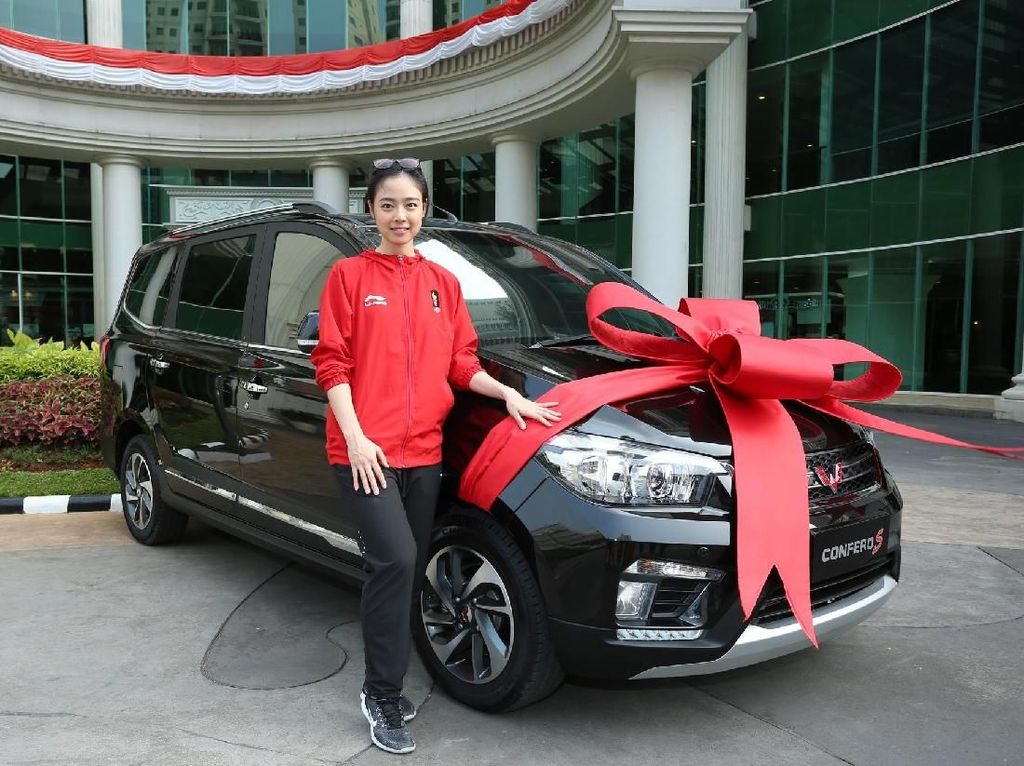 Raih Medali Emas, Lindswell Kwok Dapat Hadiah Mobil Raih Medali Emas, Lindswell Kwok Dapat Hadiah Mobil
