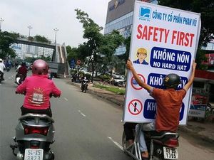 Pengendara-pengendara Konyol di Luar Negeri