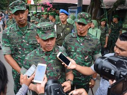 Perbaiki Asrama Prajurit di Lombok, KSAD Serahkan Bantuan Rp 5 M