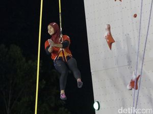 Detik-detik Aries Susanti Pecahkan Rekor Dunia Panjat Tebing Detik-detik Aries Susanti Pecahkan Rekor Dunia Panjat Tebing