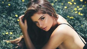 Liburannya Ratu Instagram Seksi dari Inggris, Demi Rose