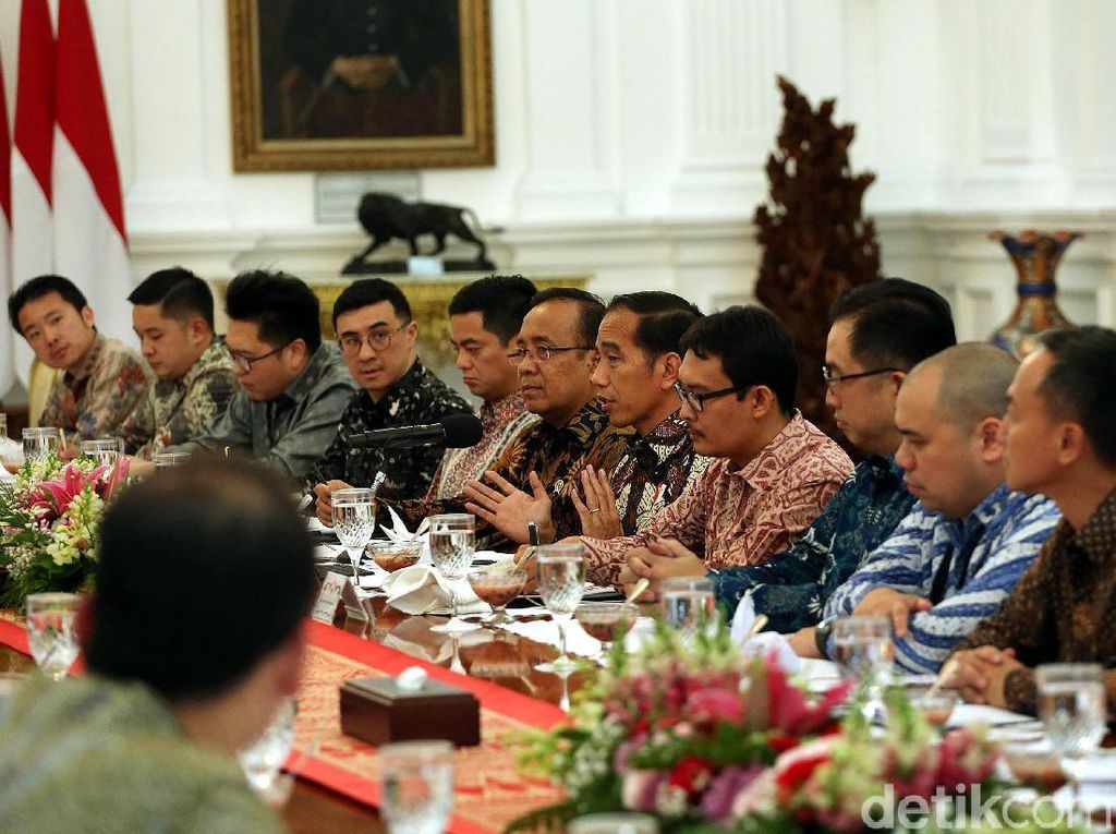 Ini yang Dibahas Jokowi dengan Para Konglomerat Milenial Ini yang Dibahas Jokowi dengan Para Konglomerat Milenial