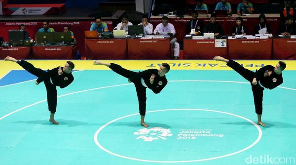 Begini Aksi Pesilat Beregu Putra yang Sukses Raih Emas