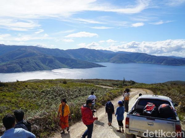 Foto: Pesona Danau Kembar dari Arfak yang Dipuji Jokowi