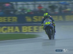 Video: Rossi, Marquez, dkk Gagal Mengaspal di Silverstone