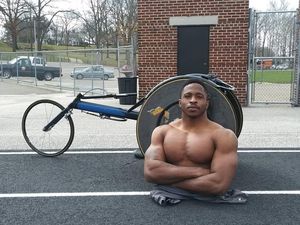 Potret Pegulat Berbadan Setengah yang Prestasinya Gak Setengah-setengah Potret Pegulat Berbadan Setengah yang Prestasinya Gak Setengah-setengah