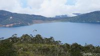 Foto: Danau Laki-laki dan Perempuan di Pedalaman Papua