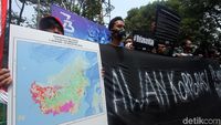 Demo Aktivis Walhi Tolak Pembakaran Hutan
