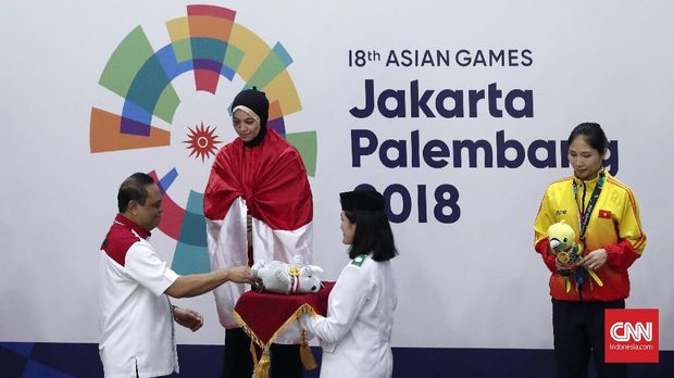 Sarah Tria Monita, istri dari Iqbal Candra Pratama, juga menyumbang emas untuk Indonesia di Asian Games 2018. (