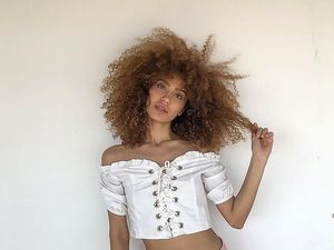 Model Ini Jual Keperawanan Rp 1,6 Miliar Demi Belikan Rumah untuk Ibunya