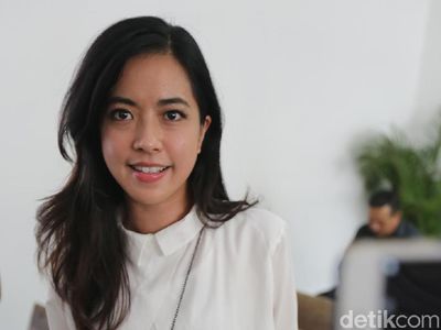 Yeslin Hadiri Sidang, Ke Mana Delon?
