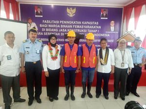 900 Napi Dilatih Jadi Tukang Bangunan Bersertifikat