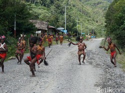 Mengenal Suku-suku Pedalaman Pegunungan Papua Barat