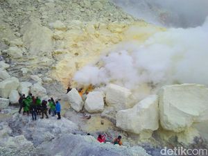 BBKSDA Jatim Klarifikasi, Kawah Ijen Masih Dibuka