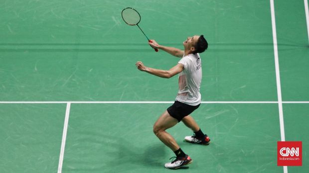 Jonatan Christie merebut emas pertama Indonesia dari cabang bulutangkis.