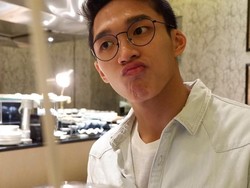 Wajah Jonatan Christie Disebut Mirip Idol K-Pop Ini, Setuju?