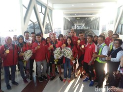Sambutan Meriah Atlet Panjat Tebing Asian Games di Bandara Yogyakarta