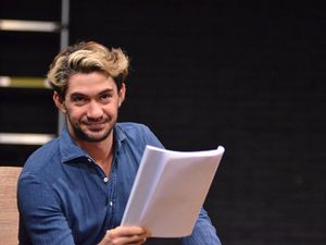 Senang Main Teater, Ini Saran Reza Rahadian untuk Pemain Muda Senang Main Teater, Ini Saran Reza Rahadian untuk Pemain Muda