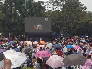 Ribuan Suporter Panas-panasan Nobar Jonatan Christie dkk di Asian Games