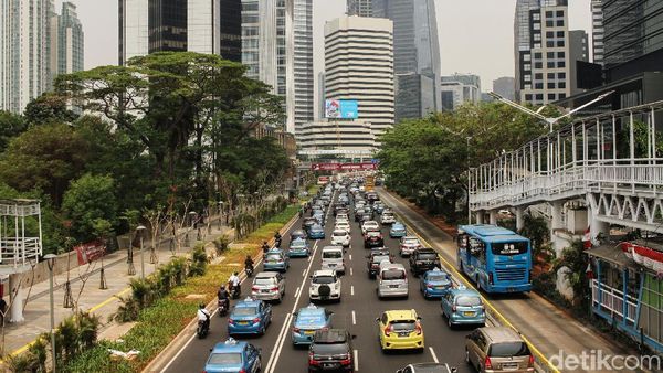 Ada Final Bulutangkis, Sudirman Arah Senayan Macet