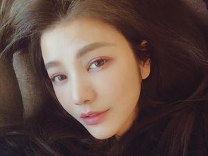 Umur 43 Tahun, Ini Gaya Liburan Designer Cantik Taiwan