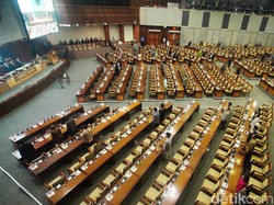 Rapat Paripurna RUU APBN 2019, 328 Anggota DPR Absen