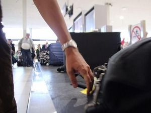 Barang-barang Tak Bertuan di Bandara Disumbangkan