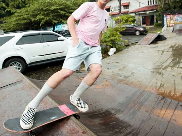 Putus Cinta dengan Anya Geraldine, Ini Gaya Lincah Bio One Main Skateboard
