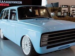 Begini Jadinya Pabrik AK-47 Bikin Mobil Listrik