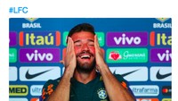 Kiper MU David de Gea juga disorot. De Gea tampak lebih rapuh sejak tampil di Piala Dunia 2018 bersama Spanyol. Kiper Liverpool Alisson pun tertawa. Foto: istimewa