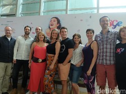 Siap Nyanyi dan Joget di MAMMA MIA! Musikal Jakarta Malam Ini?