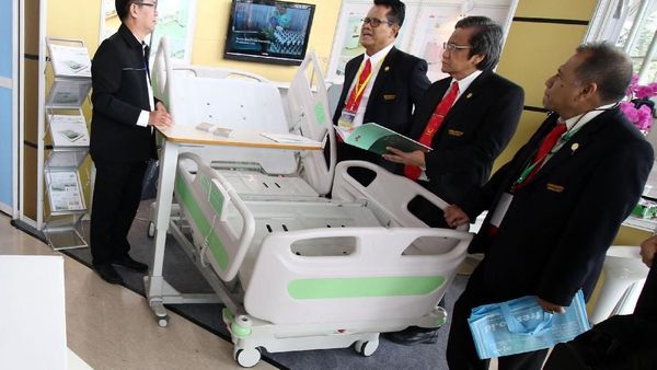 Bermacam Alat Kesehatan Dipamerkan di ICE BSD